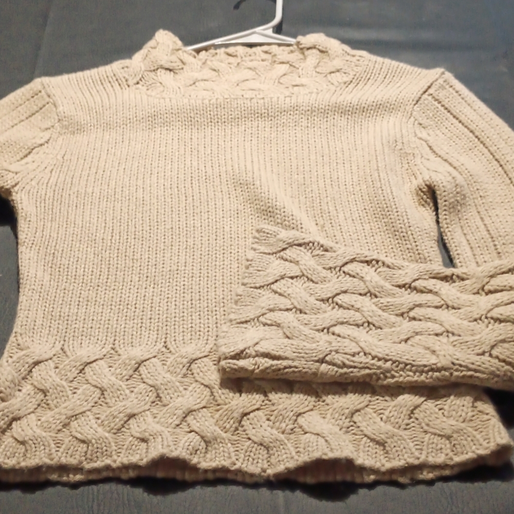AIRPORT cable knit wide wrist sweater